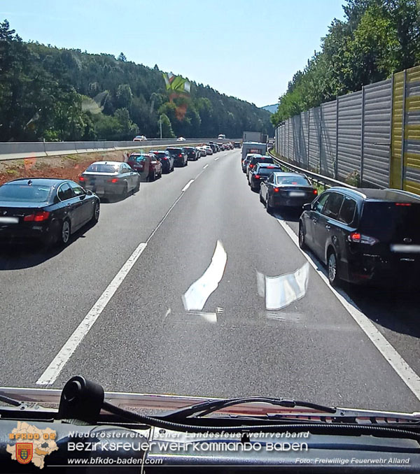 20240727_Auffahrunfall mit 4 Fahrzeugen auf der A21  Foto: Freiwillige Feuerwehr Alland