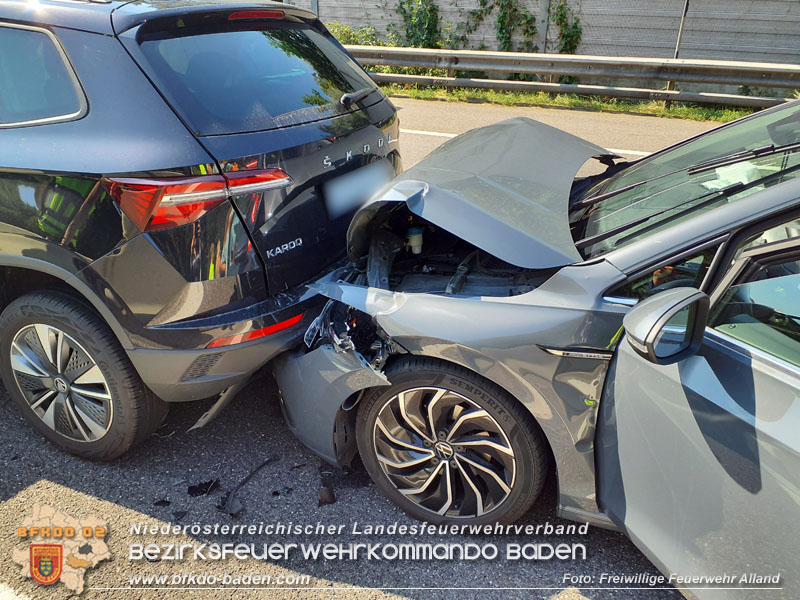 20240727_Auffahrunfall mit 4 Fahrzeugen auf der A21  Foto: Freiwillige Feuerwehr Alland