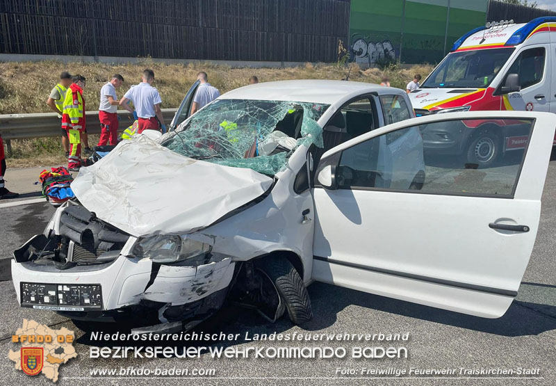 20240729_Schwerer Unfall auf der A2 Traiskirchen kurz vor Abfahrt Baden Foto: Franz Pölleritzer FF Traiskirchen-Stadt 20240729_Schwerer Unfall auf der A2 Traiskirchen kurz vor Abfahrt Baden Foto: Franz Pölleritzer FF Traiskirchen-Stadt