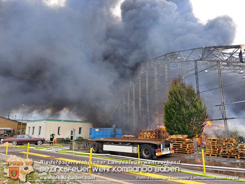 20240802_Großbrand in Leithaprodersdorf/Bgld - auch Nö Feuerwehren im Löscheinsatz   Foto: Freiwillige Feuerwehr Leithaprodersdorf/Bgld
