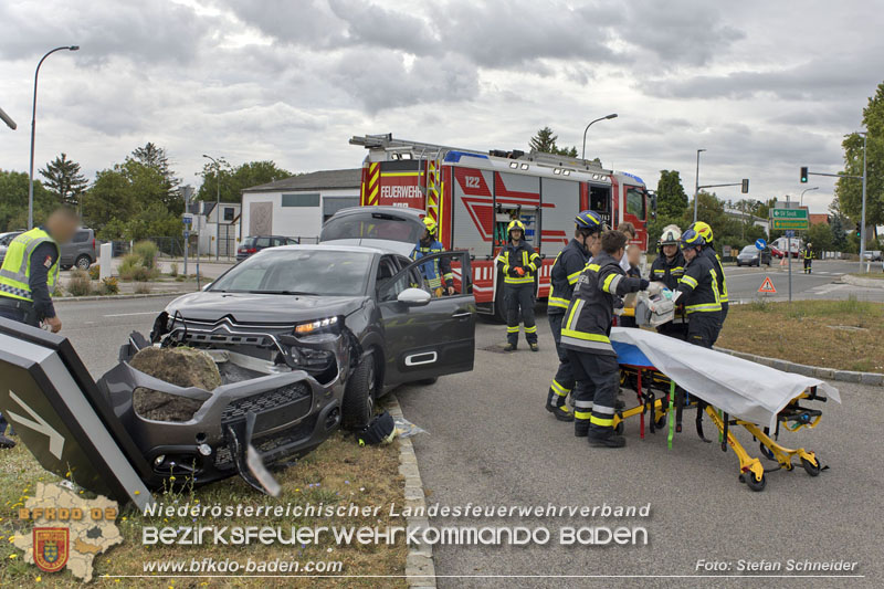 20240805_Personenrettung nach Verkehrsunfall in Sooß Foto: Stefan Schneider BFKDO BADEN 20240805_Personenrettung nach Verkehrsunfall in Sooß Foto: Stefan Schneider BFKDO BADEN