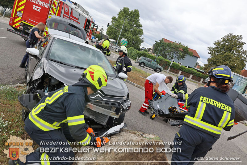 20240805_Personenrettung nach Verkehrsunfall in Sooß Foto: Stefan Schneider BFKDO BADEN 20240805_Personenrettung nach Verkehrsunfall in Sooß Foto: Stefan Schneider BFKDO BADEN