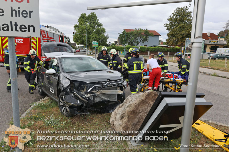 20240805_Personenrettung nach Verkehrsunfall in Sooß Foto: Stefan Schneider BFKDO BADEN 20240805_Personenrettung nach Verkehrsunfall in Sooß Foto: Stefan Schneider BFKDO BADEN