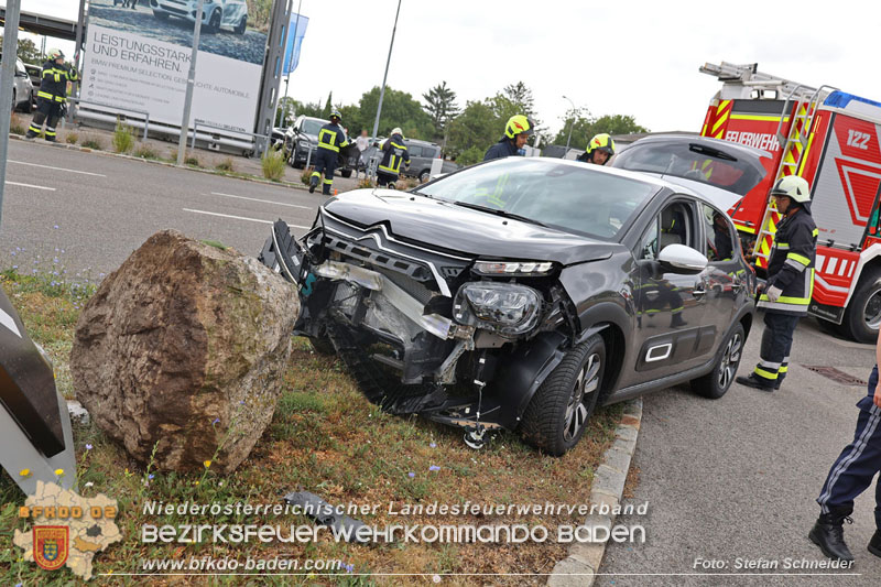 20240805_Personenrettung nach Verkehrsunfall in Sooß Foto: Stefan Schneider BFKDO BADEN 20240805_Personenrettung nach Verkehrsunfall in Sooß Foto: Stefan Schneider BFKDO BADEN