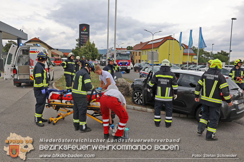 20240805_Personenrettung nach Verkehrsunfall in Sooß Foto: Stefan Schneider BFKDO BADEN 20240805_Personenrettung nach Verkehrsunfall in Sooß Foto: Stefan Schneider BFKDO BADEN