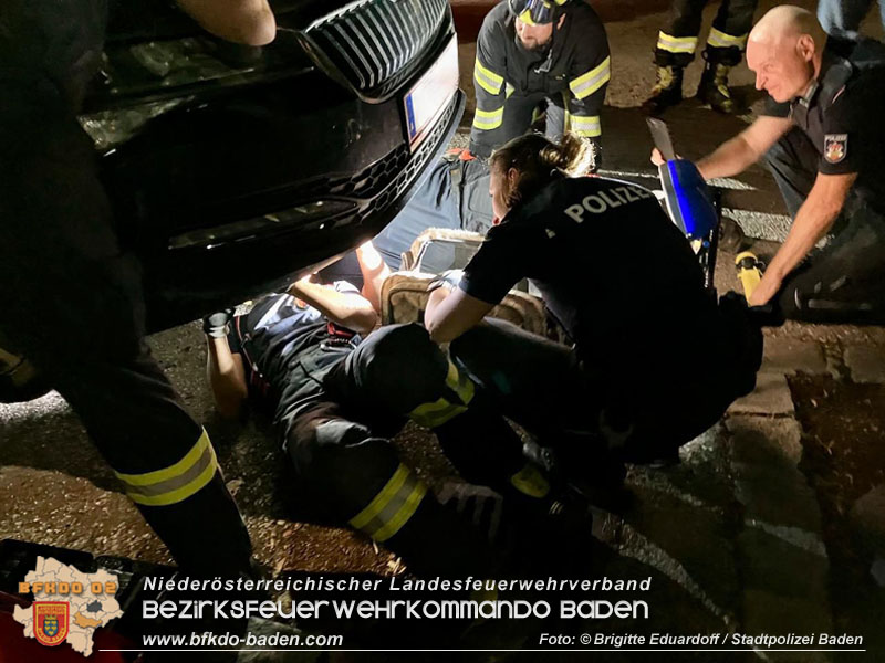 20240806_Feuerwehr und Polizei rettet blinden Passagier aus Pkw in Baden   Foto: © Brigitte Eduardoff / Stadtpolizei Baden