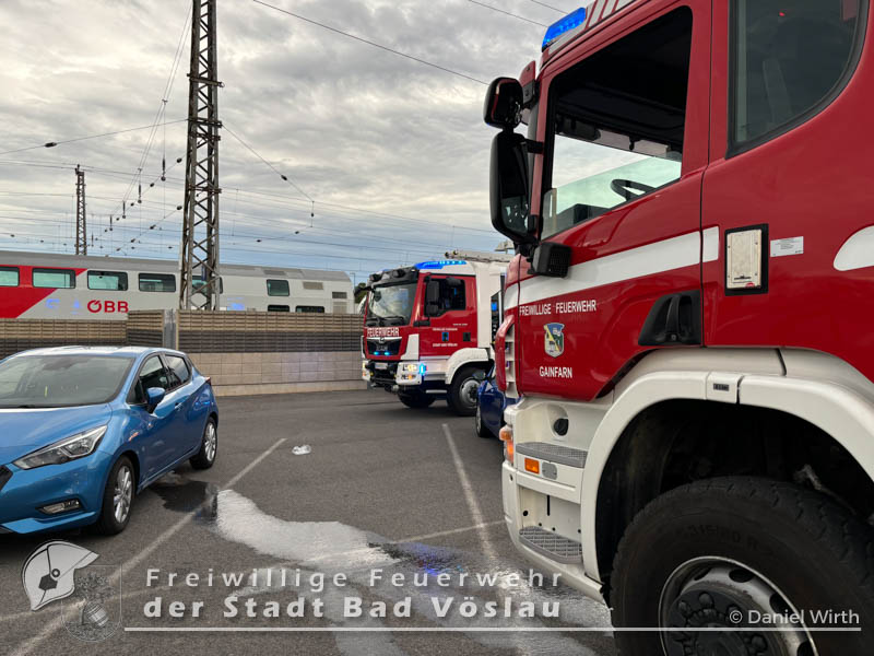 20240808_Brand einer elektrischen Lokomotive am Bahnhof Voeslau Foto: Freiwillige Feuerwehr Stadt Bad Voeslau 20240808_Brand einer elektrischen Lokomotive am Bahnhof Voeslau Foto: Freiwillige Feuerwehr Stadt Bad Voeslau