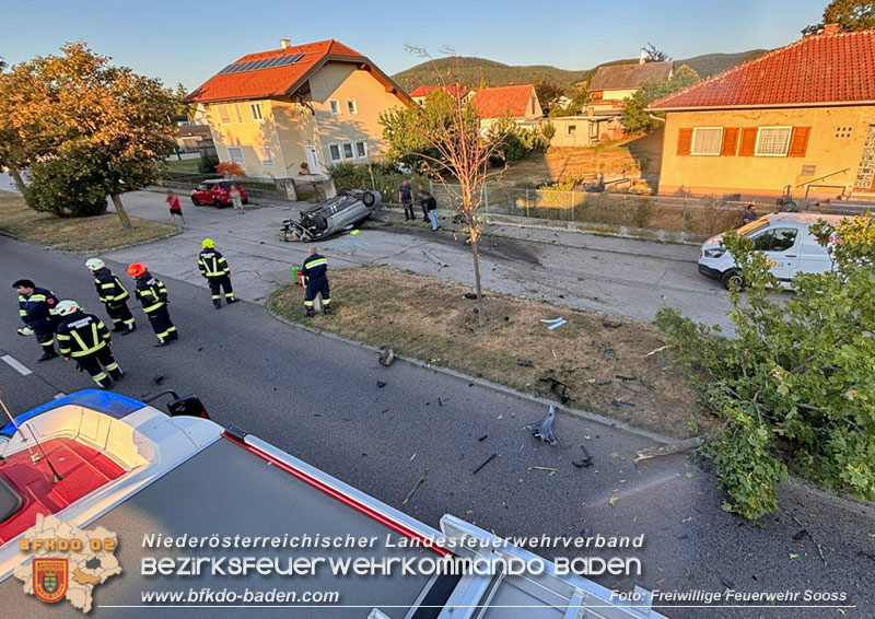 20240811_Fahrzeugueberschlag im Ortsgebiet von Sooss Foto: Freiwillige Feuerwehr Sooss 20240811_Fahrzeugueberschlag im Ortsgebiet von Sooss Foto: Freiwillige Feuerwehr Sooss