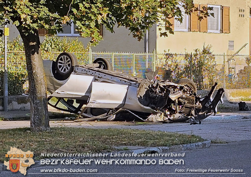 20240811_Fahrzeugueberschlag im Ortsgebiet von Sooss Foto: Freiwillige Feuerwehr Sooss 20240811_Fahrzeugueberschlag im Ortsgebiet von Sooss Foto: Freiwillige Feuerwehr Sooss