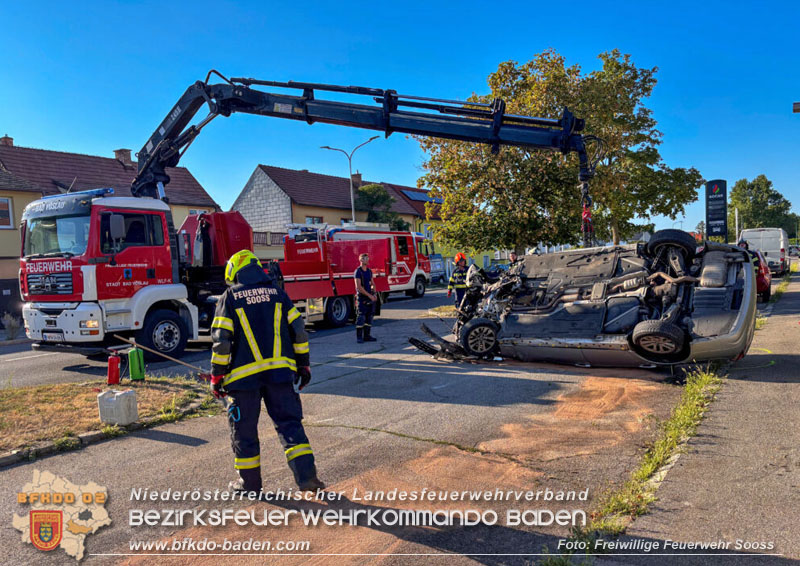 20240811_Fahrzeugueberschlag im Ortsgebiet von Sooss Foto: Freiwillige Feuerwehr Sooss 20240811_Fahrzeugueberschlag im Ortsgebiet von Sooss Foto: Freiwillige Feuerwehr Sooss