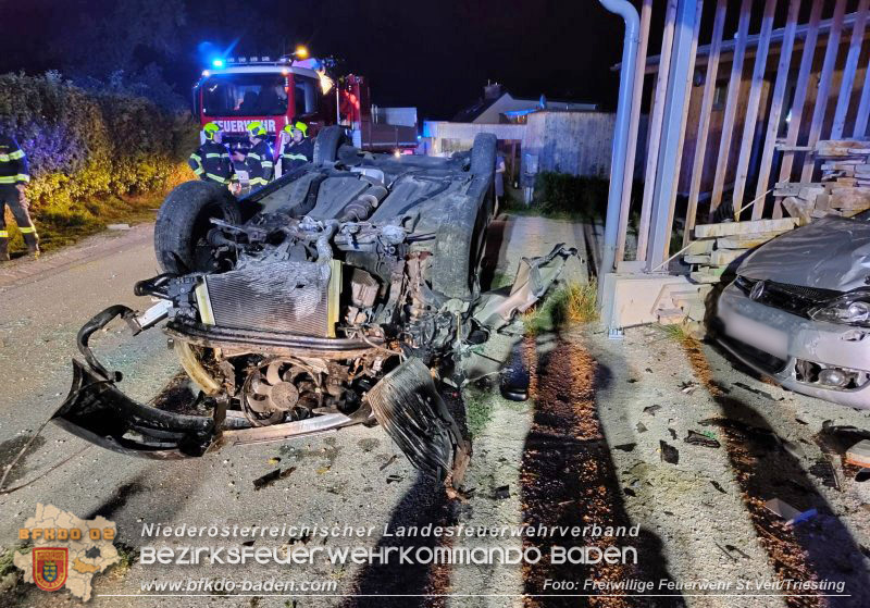 20240821_Verkehrsunfall Fahrzeugüberschlag im Ortsgebiet St.Veit a.d.Triesting   Foto: Presseteam FF St.Veit/Triesting