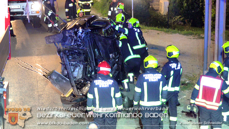 20240821_Verkehrsunfall Fahrzeugüberschlag im Ortsgebiet St.Veit a.d.Triesting   Foto: Stefan Schneider BFKDO BADEN