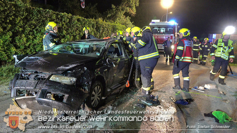 20240821_Verkehrsunfall Fahrzeugüberschlag im Ortsgebiet St.Veit a.d.Triesting   Foto: Stefan Schneider BFKDO BADEN