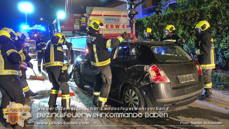 20240821_Verkehrsunfall Fahrzeugüberschlag im Ortsgebiet St.Veit a.d.Triesting   Foto: Stefan Schneider BFKDO BADEN
