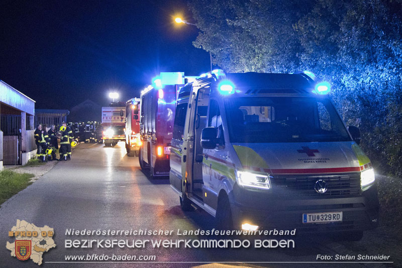 20240821_Verkehrsunfall Fahrzeugüberschlag im Ortsgebiet St.Veit a.d.Triesting   Foto: Stefan Schneider BFKDO BADEN