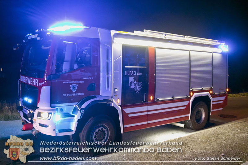 20240821_Verkehrsunfall Fahrzeugüberschlag im Ortsgebiet St.Veit a.d.Triesting Foto: Stefan Schneider BFKDO BADEN