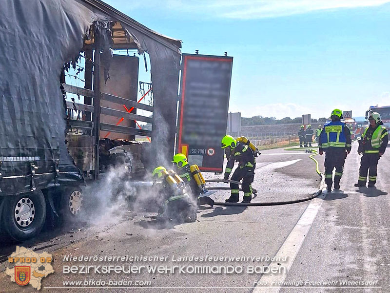 20240823_LKW-Brand auf der A2 im Gemeindegebiet Traiskirchen   Foto: Freiwillige Feuerwehr Wienersdorf