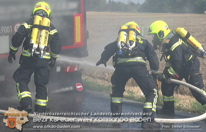 20240823_LKW-Brand auf der A2 im Gemeindegebiet Traiskirchen   Foto: Stefan Schneider BFKDO BADEN