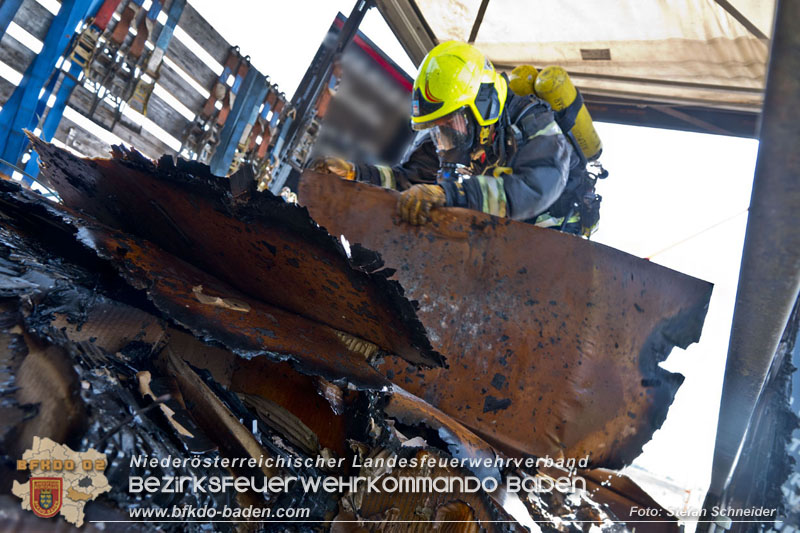 20240823_LKW-Brand auf der A2 im Gemeindegebiet Traiskirchen Foto: Stefan Schneider BFKDO BADEN