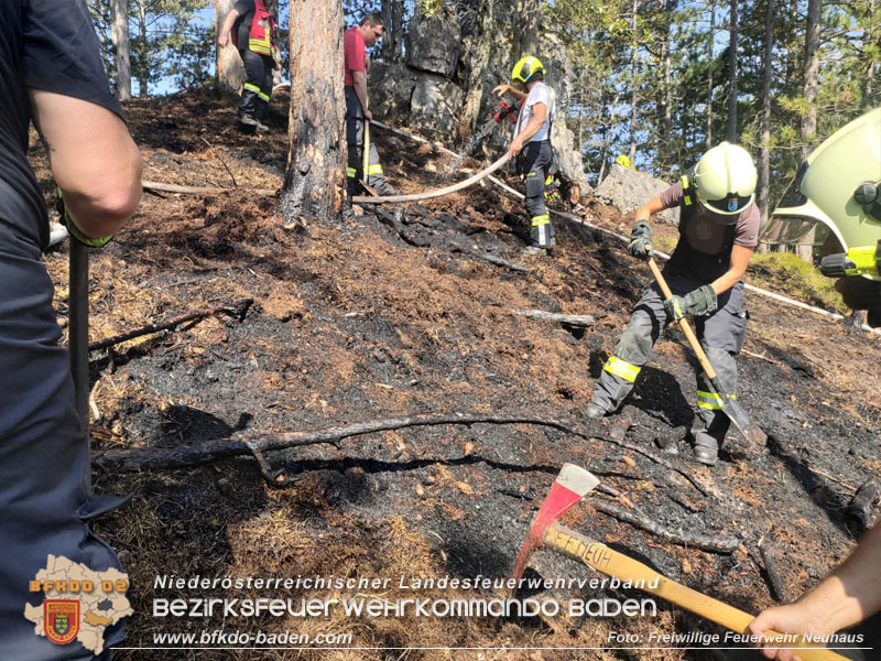20240903_Waldbrand im Enzersgraben  bei Furth a.d.Triesting durch Blitzschlag ausgelöst     Foto: Freiwillige Feuerwehr Neuhaus