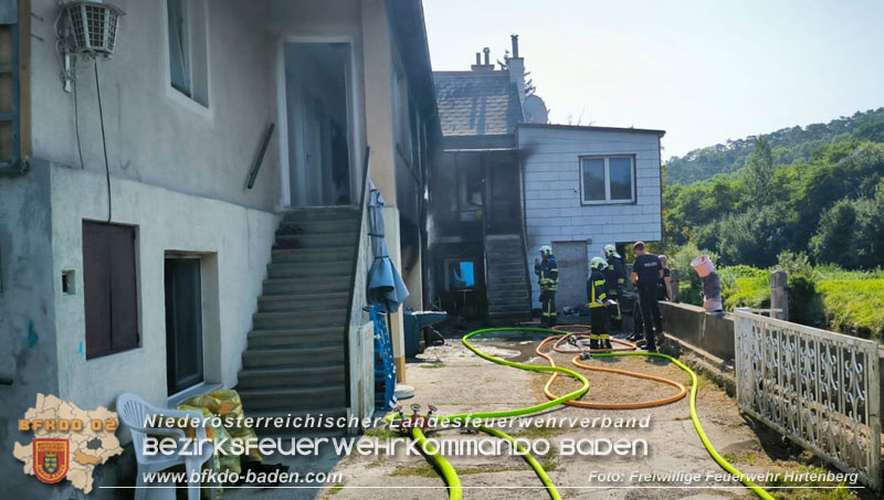 20240905_Brand bei Wohnhaus in Hirtenberg Foto: A. Linsbichler sen. Freiwillige Feuerwehr Hirtenberg 20240905_Brand bei Wohnhaus in Hirtenberg Foto: A. Linsbichler sen. Freiwillige Feuerwehr Hirtenberg