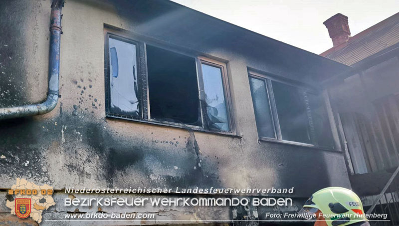 20240905_Brand bei Wohnhaus in Hirtenberg Foto: A. Linsbichler sen. Freiwillige Feuerwehr Hirtenberg 20240905_Brand bei Wohnhaus in Hirtenberg Foto: A. Linsbichler sen. Freiwillige Feuerwehr Hirtenberg