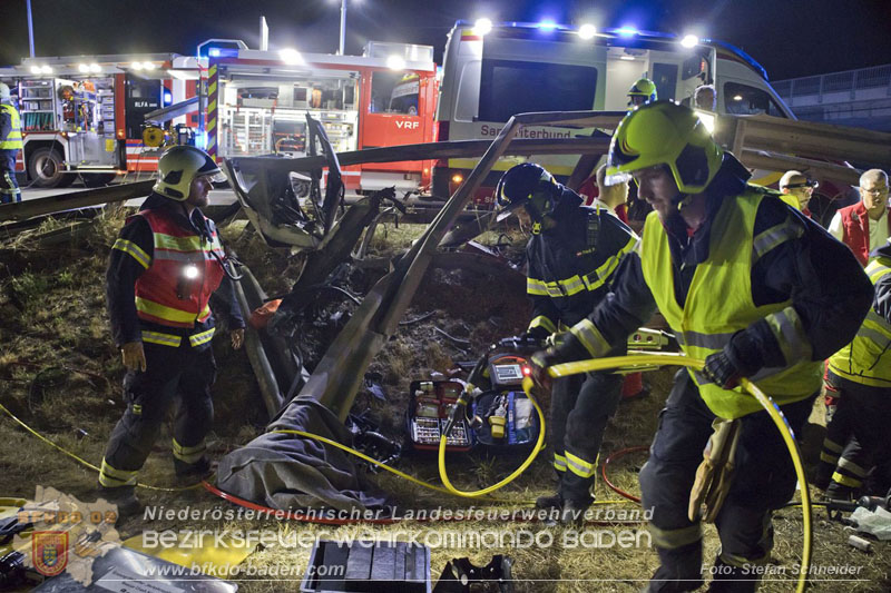 20240908_Kleinbus verunfallt auf der A2 bei Traiskirchen - acht Verletzte und ein Todesopfer Foto: Stefan Schneider BFKDO BADEN 20240908_Kleinbus verunfallt auf der A2 bei Traiskirchen - acht Verletzte und ein Todesopfer Foto: Stefan Schneider BFKDO BADEN