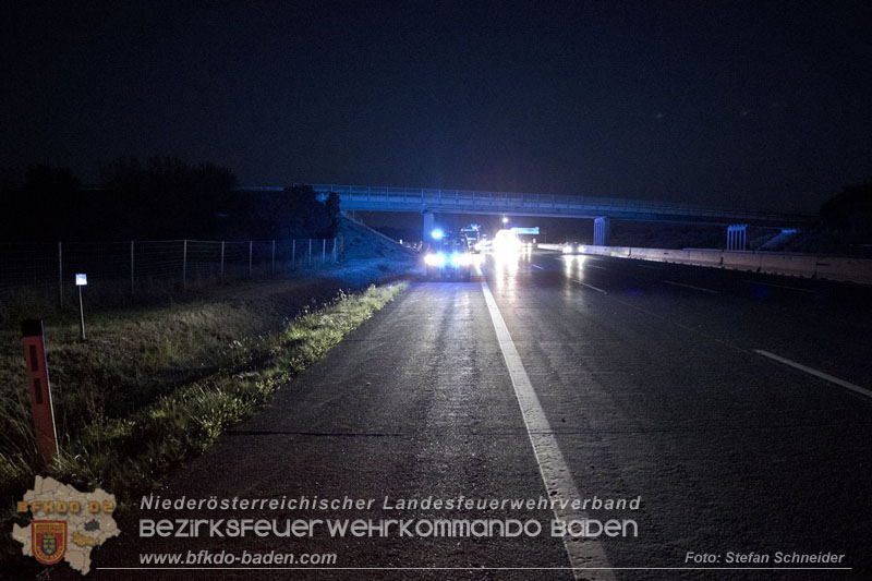 20240908_Kleinbus verunfallt auf der A2 bei Traiskirchen - acht Verletzte und ein Todesopfer Foto: Stefan Schneider BFKDO BADEN 20240908_Kleinbus verunfallt auf der A2 bei Traiskirchen - acht Verletzte und ein Todesopfer Foto: Stefan Schneider BFKDO BADEN