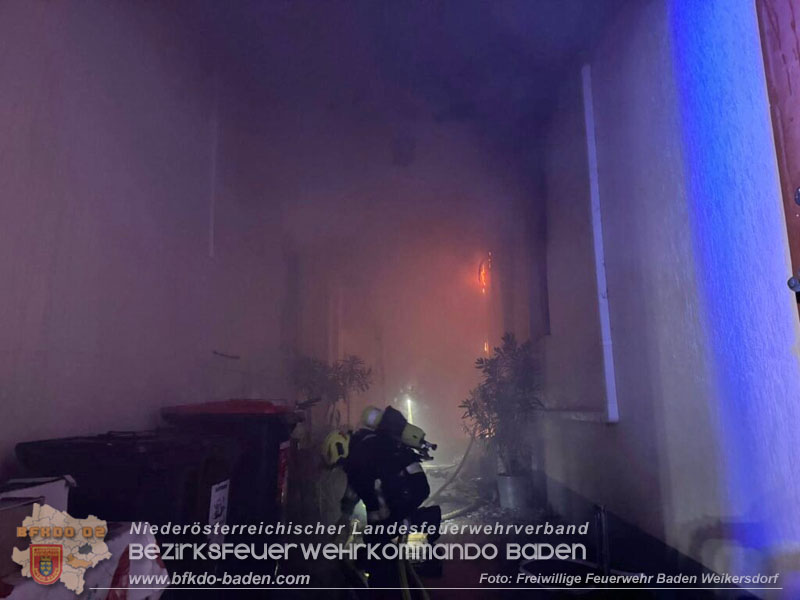 20241009_Zimmerbrand in Baden   Foto: FF Baden Weikersdorf