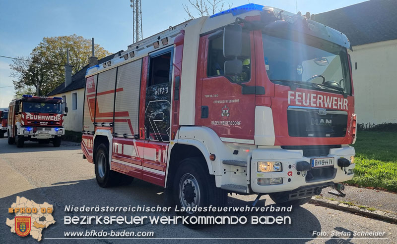 20241101_Kind steckt in Metall-Fussballtor fest - von Feuerwehr in Baden befreit   Foto: Stefan Schneider FF Baden-Stadt