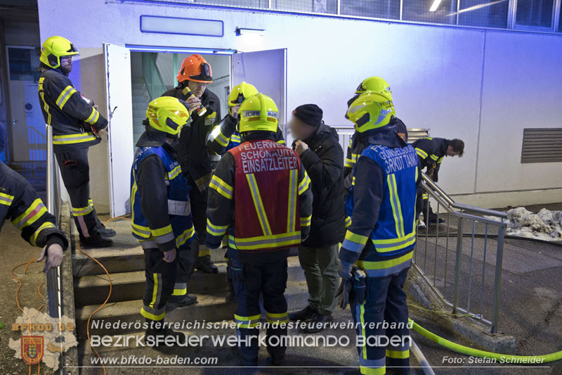 20241123_Alarmstufe B3 bei Brand in Gewerbebetrieb in Schönau a.d.Triesting   Foto: Stefan Schneider BFKDO BADEN