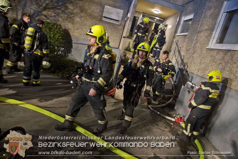20241123_Küchenbrand in einem Hochhaus in Traiskirchen Ortsteil Wienersdorf Foto: Stefan Schneider BFKDO BADEN 20241123_Küchenbrand in einem Hochhaus in Traiskirchen Ortsteil Wienersdorf Foto: Stefan Schneider BFKDO BADEN