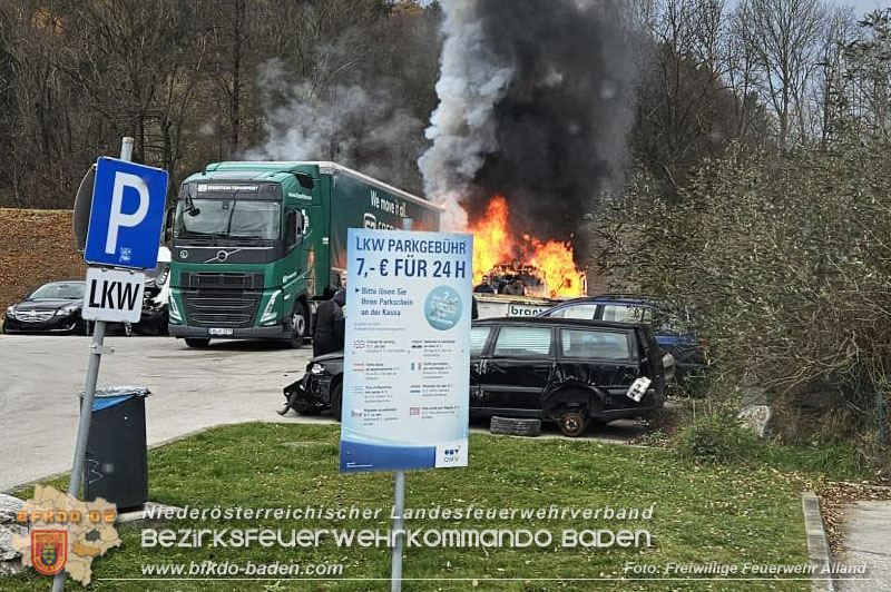 20241124_Lkw brennt auf Parkplatz neben Tankstelle in Alland Foto: Freiwillige Feuerwehr Alland 20241124_Lkw brennt auf Parkplatz neben Tankstelle in Alland Foto: Freiwillige Feuerwehr Alland