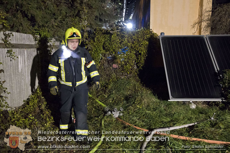 20241125_Großeinsatz in Leobersdorf - 94 Einsatzkräfte bekämpfen Wohnhausbrand Foto: Stefan Schneider BFKDO BADEN 20241125_Großeinsatz in Leobersdorf - 94 Einsatzkräfte bekämpfen Wohnhausbrand Foto: Stefan Schneider BFKDO BADEN