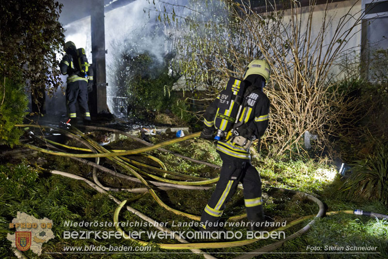 20241125_Großeinsatz in Leobersdorf - 94 Einsatzkräfte bekämpfen Wohnhausbrand Foto: Stefan Schneider BFKDO BADEN 20241125_Großeinsatz in Leobersdorf - 94 Einsatzkräfte bekämpfen Wohnhausbrand Foto: Stefan Schneider BFKDO BADEN 20241125_Großeinsatz in Leobersdorf - 94 Einsatzkräfte bekämpfen Wohnhausbrand Foto: Stefan Schneider BFKDO BADEN 20241125_Großeinsatz in Leobersdorf - 94 Einsatzkräfte bekämpfen Wohnhausbrand Foto: Stefan Schneider BFKDO BADEN