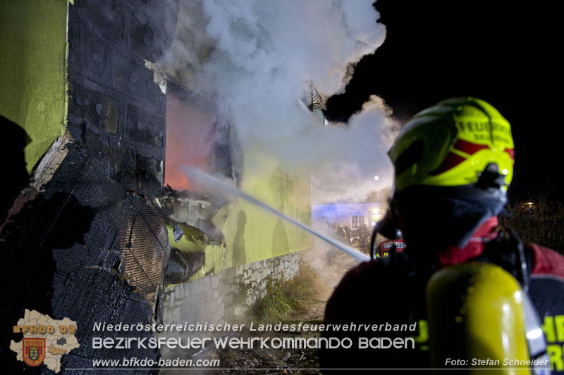 20241201_Mann stirbt bei verehrenden Wohnhausbrand in Landegg Gemeinde Pottendorf Noe Foto: Stefan Schneider BFKDO BADEN 20241201_Mann stirbt bei verehrenden Wohnhausbrand in Landegg Gemeinde Pottendorf Noe Foto: Stefan Schneider BFKDO BADEN