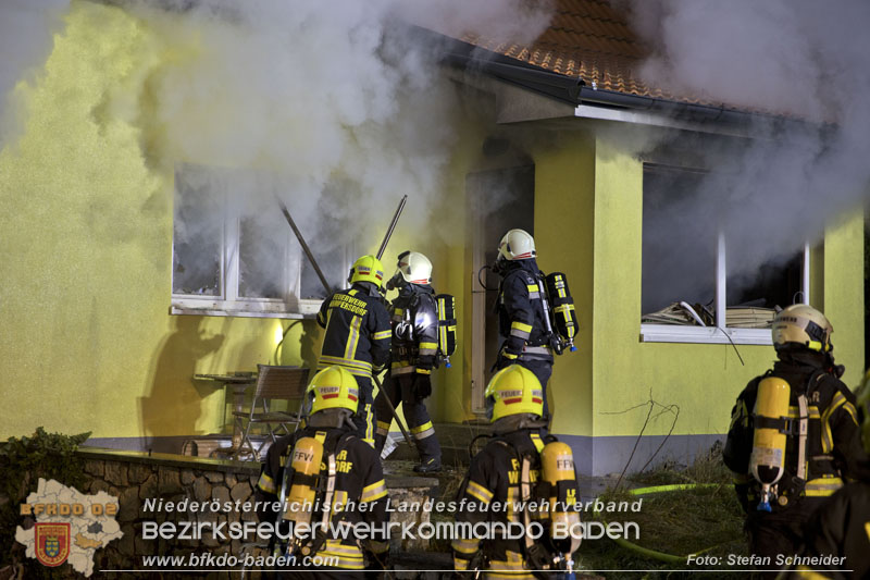20241201_Mann stirbt bei verehrenden Wohnhausbrand in Landegg Gemeinde Pottendorf Noe Foto: Stefan Schneider BFKDO BADEN 20241201_Mann stirbt bei verehrenden Wohnhausbrand in Landegg Gemeinde Pottendorf Noe Foto: Stefan Schneider BFKDO BADEN