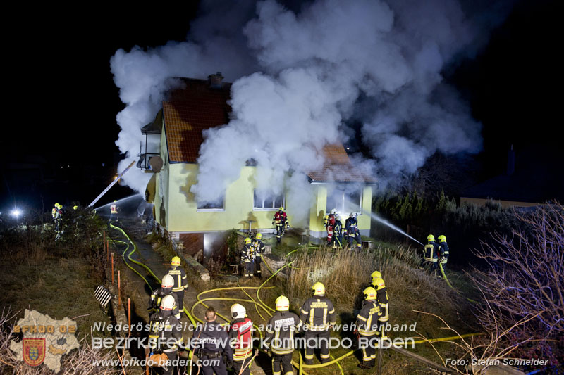 20241201_Mann stirbt bei verehrenden Wohnhausbrand in Landegg Gemeinde Pottendorf Noe Foto: Stefan Schneider BFKDO BADEN 20241201_Mann stirbt bei verehrenden Wohnhausbrand in Landegg Gemeinde Pottendorf Noe Foto: Stefan Schneider BFKDO BADEN