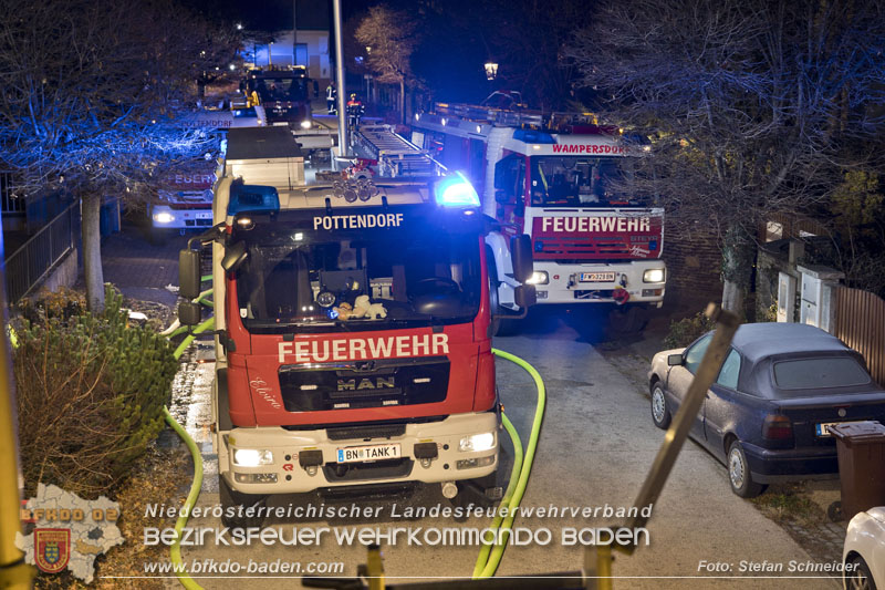20241201_Mann stirbt bei verehrenden Wohnhausbrand in Landegg Gemeinde Pottendorf Noe Foto: Stefan Schneider BFKDO BADEN 20241201_Mann stirbt bei verehrenden Wohnhausbrand in Landegg Gemeinde Pottendorf Noe Foto: Stefan Schneider BFKDO BADEN