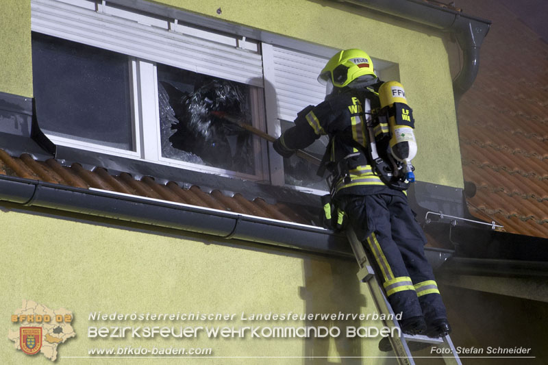 20241201_Mann stirbt bei verehrenden Wohnhausbrand in Landegg Gemeinde Pottendorf Noe Foto: Stefan Schneider BFKDO BADEN 20241201_Mann stirbt bei verehrenden Wohnhausbrand in Landegg Gemeinde Pottendorf Noe Foto: Stefan Schneider BFKDO BADEN