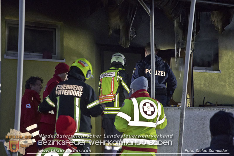 20241201_Mann stirbt bei verehrenden Wohnhausbrand in Landegg Gemeinde Pottendorf Noe Foto: Stefan Schneider BFKDO BADEN 20241201_Mann stirbt bei verehrenden Wohnhausbrand in Landegg Gemeinde Pottendorf Noe Foto: Stefan Schneider BFKDO BADEN