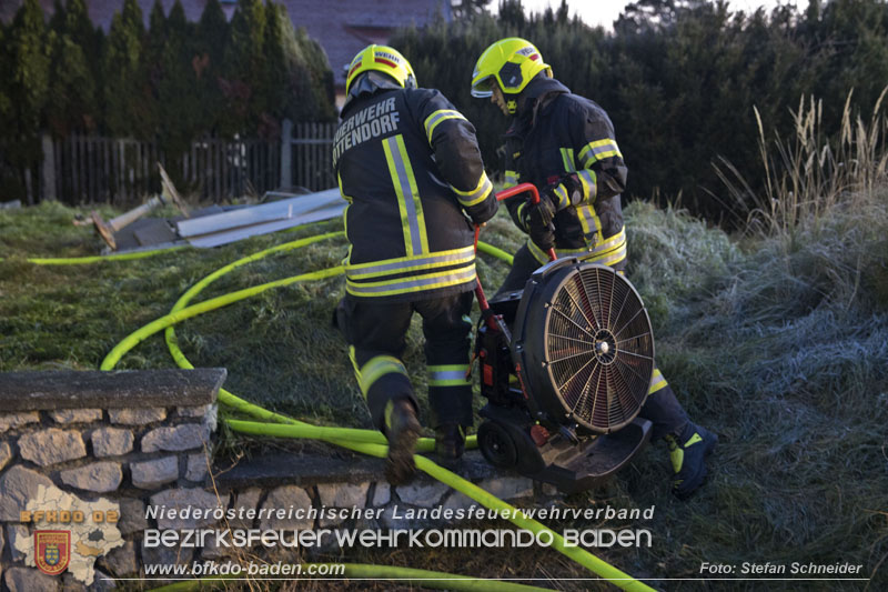 20241201_Mann stirbt bei verehrenden Wohnhausbrand in Landegg Gemeinde Pottendorf Noe Foto: Stefan Schneider BFKDO BADEN 20241201_Mann stirbt bei verehrenden Wohnhausbrand in Landegg Gemeinde Pottendorf Noe Foto: Stefan Schneider BFKDO BADEN