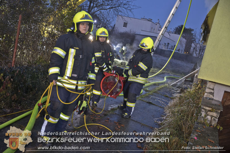 20241201_Mann stirbt bei verehrenden Wohnhausbrand in Landegg Gemeinde Pottendorf Noe Foto: Stefan Schneider BFKDO BADEN 20241201_Mann stirbt bei verehrenden Wohnhausbrand in Landegg Gemeinde Pottendorf Noe Foto: Stefan Schneider BFKDO BADEN