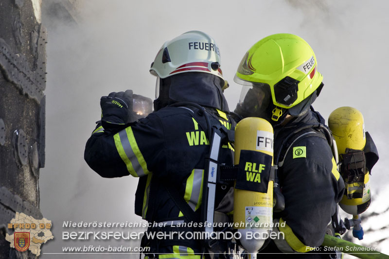 20241201_Mann stirbt bei verehrenden Wohnhausbrand in Landegg Gemeinde Pottendorf Noe Foto: Stefan Schneider BFKDO BADEN 20241201_Mann stirbt bei verehrenden Wohnhausbrand in Landegg Gemeinde Pottendorf Noe Foto: Stefan Schneider BFKDO BADEN