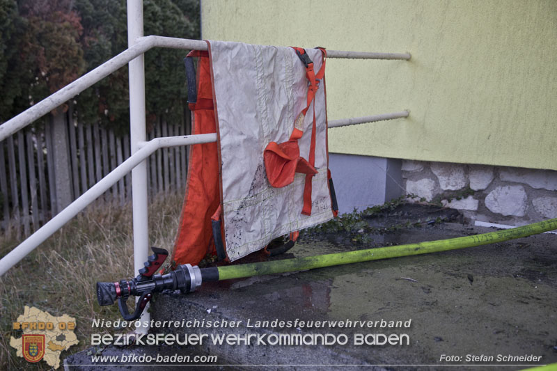 20241201_Mann stirbt bei verehrenden Wohnhausbrand in Landegg Gemeinde Pottendorf Noe Foto: Stefan Schneider BFKDO BADEN 20241201_Mann stirbt bei verehrenden Wohnhausbrand in Landegg Gemeinde Pottendorf Noe Foto: Stefan Schneider BFKDO BADEN