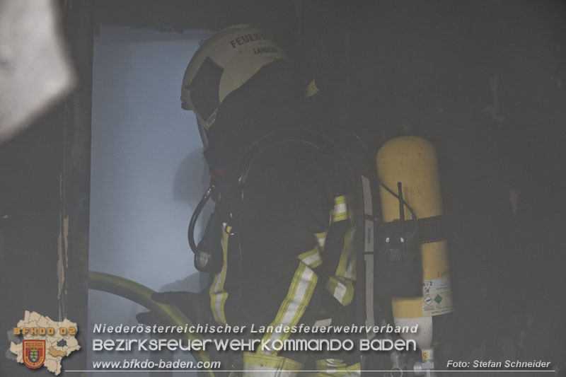 20241201_Mann stirbt bei verehrenden Wohnhausbrand in Landegg Gemeinde Pottendorf Noe Foto: Stefan Schneider BFKDO BADEN 20241201_Mann stirbt bei verehrenden Wohnhausbrand in Landegg Gemeinde Pottendorf Noe Foto: Stefan Schneider BFKDO BADEN