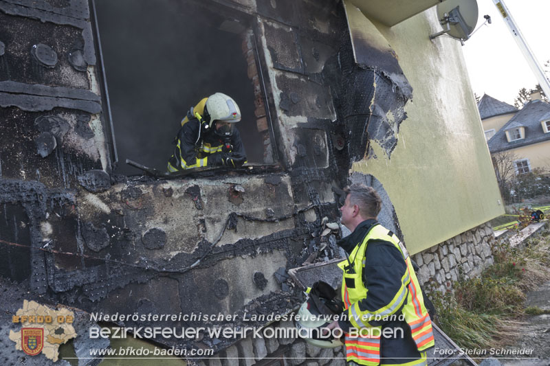20241201_Mann stirbt bei verehrenden Wohnhausbrand in Landegg Gemeinde Pottendorf Noe Foto: Stefan Schneider BFKDO BADEN 20241201_Mann stirbt bei verehrenden Wohnhausbrand in Landegg Gemeinde Pottendorf Noe Foto: Stefan Schneider BFKDO BADEN