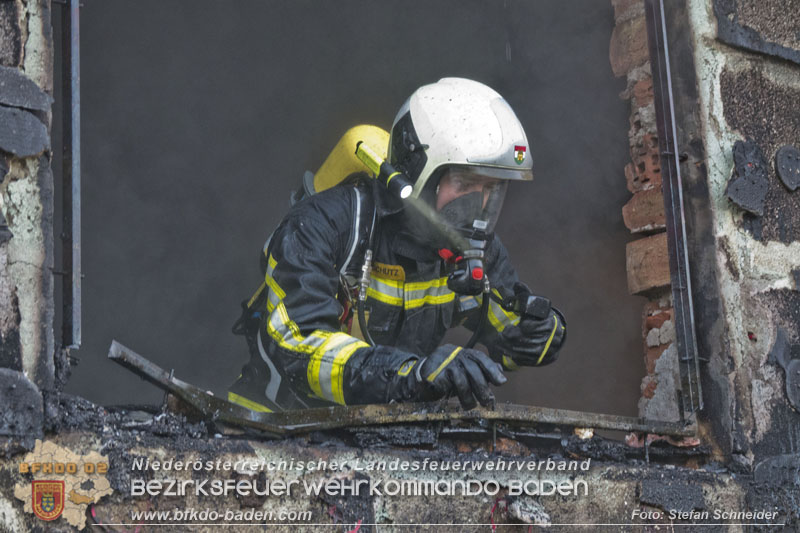 20241201_Mann stirbt bei verehrenden Wohnhausbrand in Landegg Gemeinde Pottendorf Noe Foto: Stefan Schneider BFKDO BADEN 20241201_Mann stirbt bei verehrenden Wohnhausbrand in Landegg Gemeinde Pottendorf Noe Foto: Stefan Schneider BFKDO BADEN