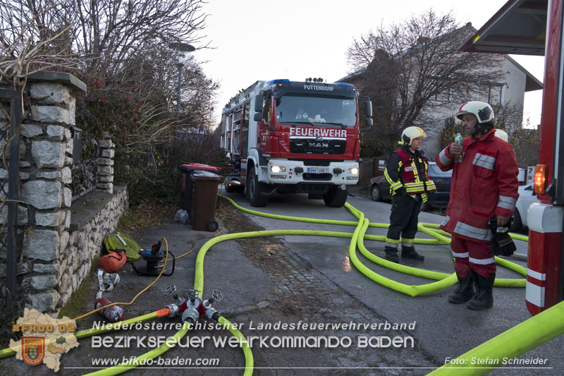 20241201_Mann stirbt bei verehrenden Wohnhausbrand in Landegg Gemeinde Pottendorf Noe Foto: Stefan Schneider BFKDO BADEN 20241201_Mann stirbt bei verehrenden Wohnhausbrand in Landegg Gemeinde Pottendorf Noe Foto: Stefan Schneider BFKDO BADEN