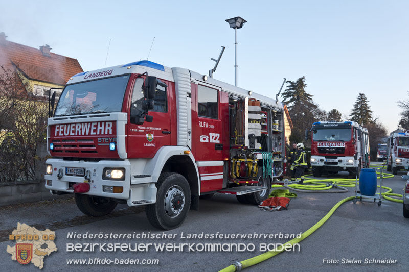 20241201_Mann stirbt bei verehrenden Wohnhausbrand in Landegg Gemeinde Pottendorf Noe Foto: Stefan Schneider BFKDO BADEN 20241201_Mann stirbt bei verehrenden Wohnhausbrand in Landegg Gemeinde Pottendorf Noe Foto: Stefan Schneider BFKDO BADEN